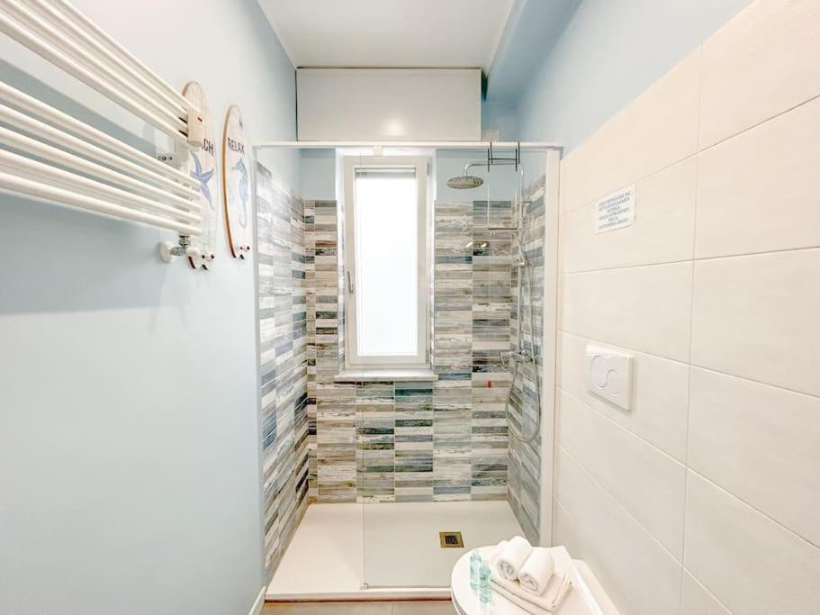Free Parking - Elegante Casa Con Wifi -Smarttv Apartment Savona Exterior photo